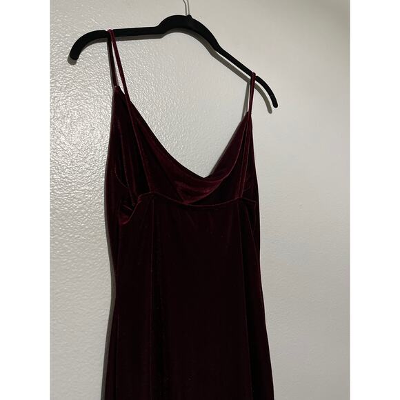Lulu's Burgundy Velvet Midi Dress - Picture 10 of 13